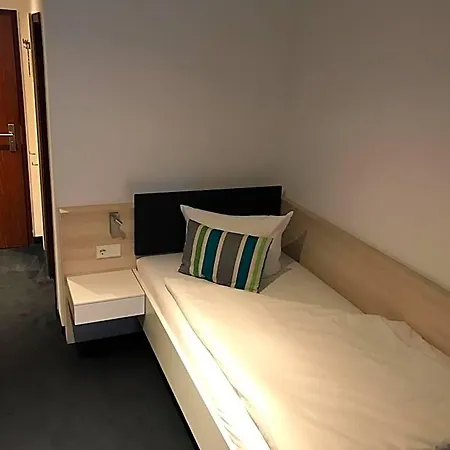 地科隆贾尼酒店 酒店 科齐扎尔滕