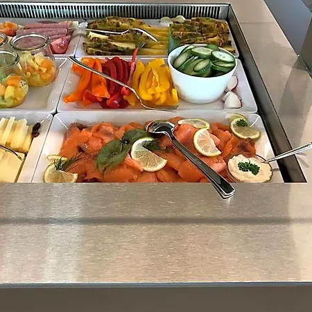 地科隆贾尼酒店 科齐扎尔滕