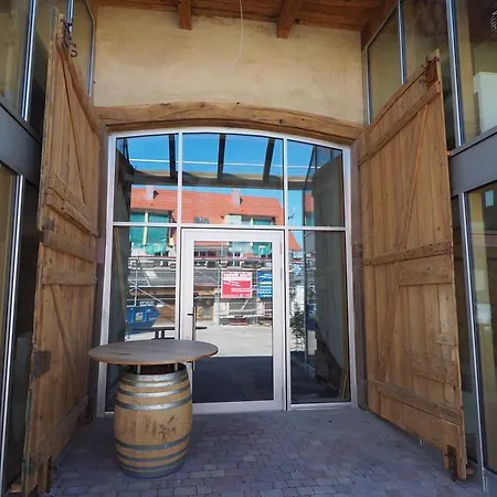 地科隆贾尼酒店