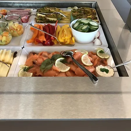 地科隆贾尼酒店 3* 科齐扎尔滕