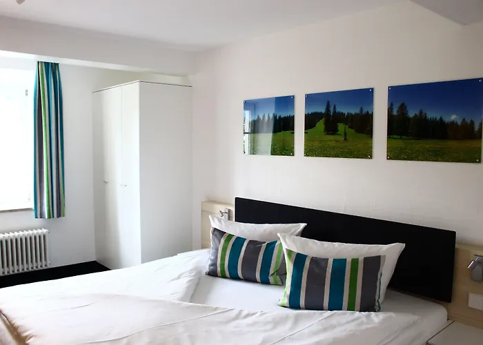 Krone - Garni Отель 3*